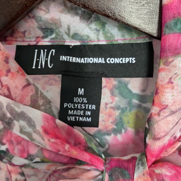 NWT! INC Ladies Floral Sheer Button Up Blouse - Picture 4 of 6